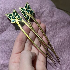 TWO 2 ARMSTREET HAIR PIN HAIRPIN PINS WATER FLOWERS MEDIEVAL UKRAINIAN BRASS